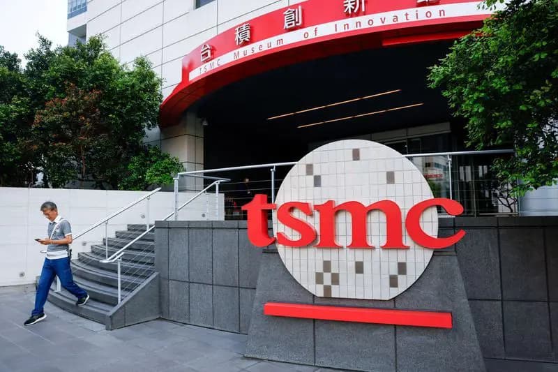 Global Markets Slip as Semiconductor Sell-Off Overshadows TSMC's Record Profit