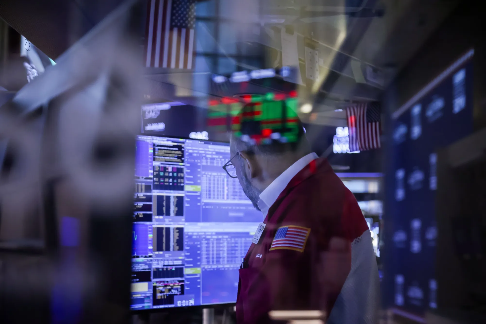 Stock Market Today: Dow, S&P 500, Nasdaq Swing as Tech Stocks Trigger Global Market Volatility