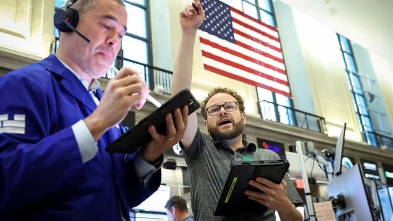 Global Stocks Rise as Iran-Israel Tensions Ease and Chipmakers Lead Rally