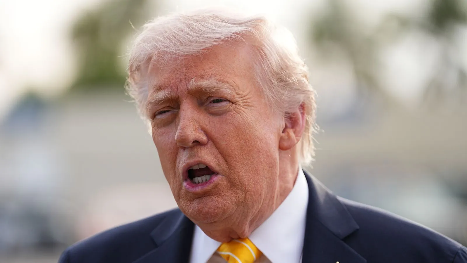 World Markets Fall While Oil Hits One-Month High After Trump's Strait of Hormuz Move