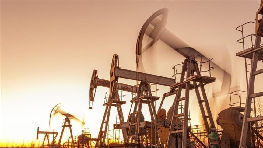 Markets Turn Volatile as Iran Tensions Threaten Global Energy Supply
