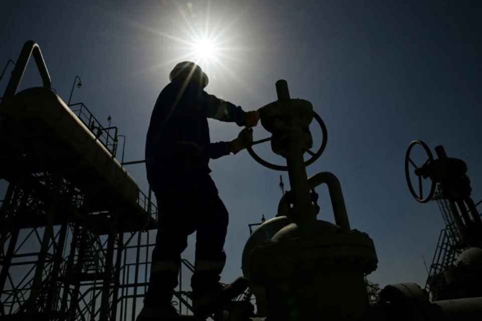 Brent and WTI Slide as U.S.–Iran Tensions Ease; Global Oil Markets React