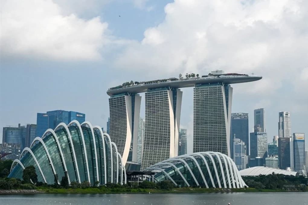 Singapore GDP Growth Beats Forecasts as AI and Electronics Exports Soar