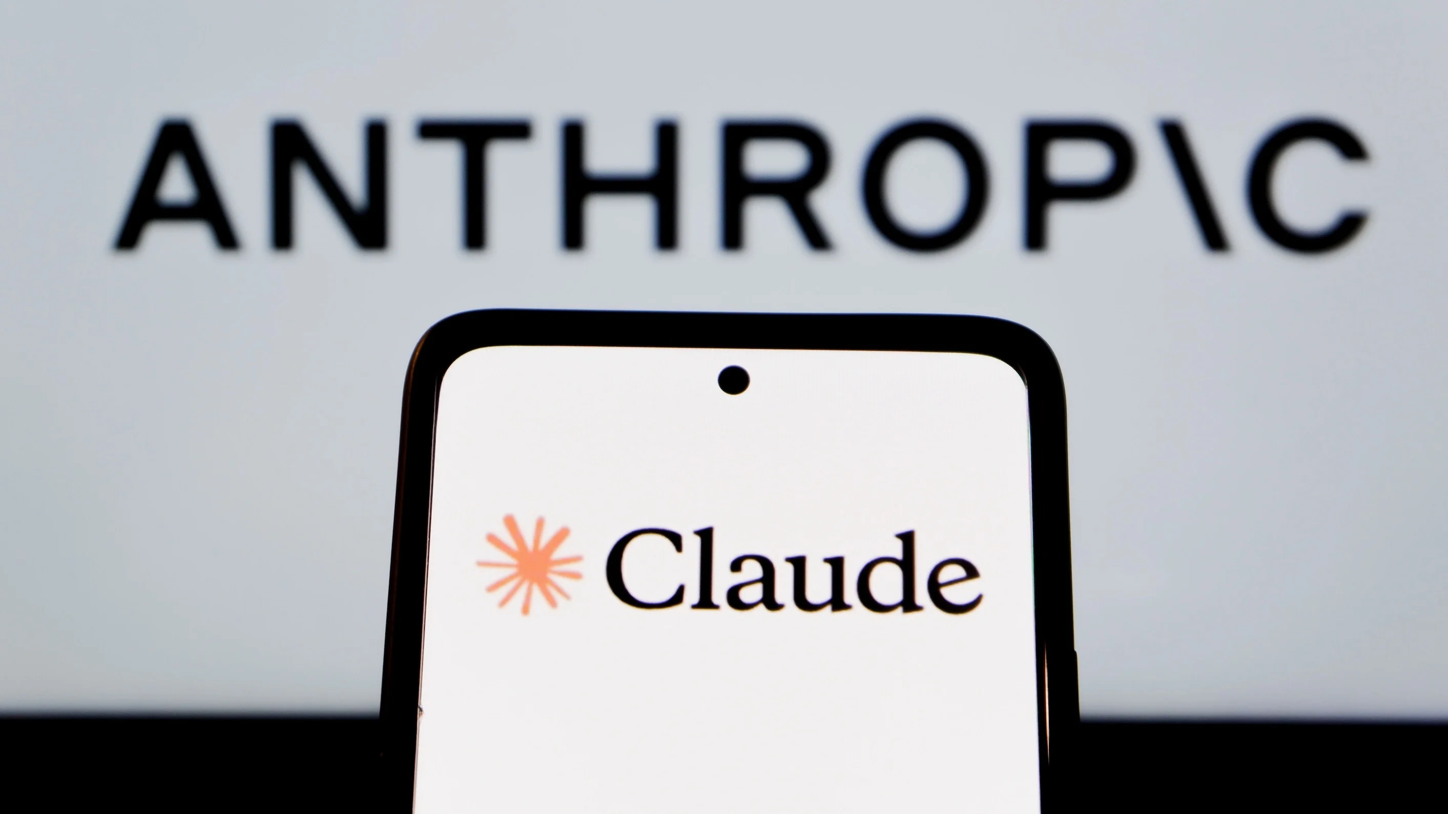 Claude AI Conversations Exposed Online After Users Shared Chats Publicly