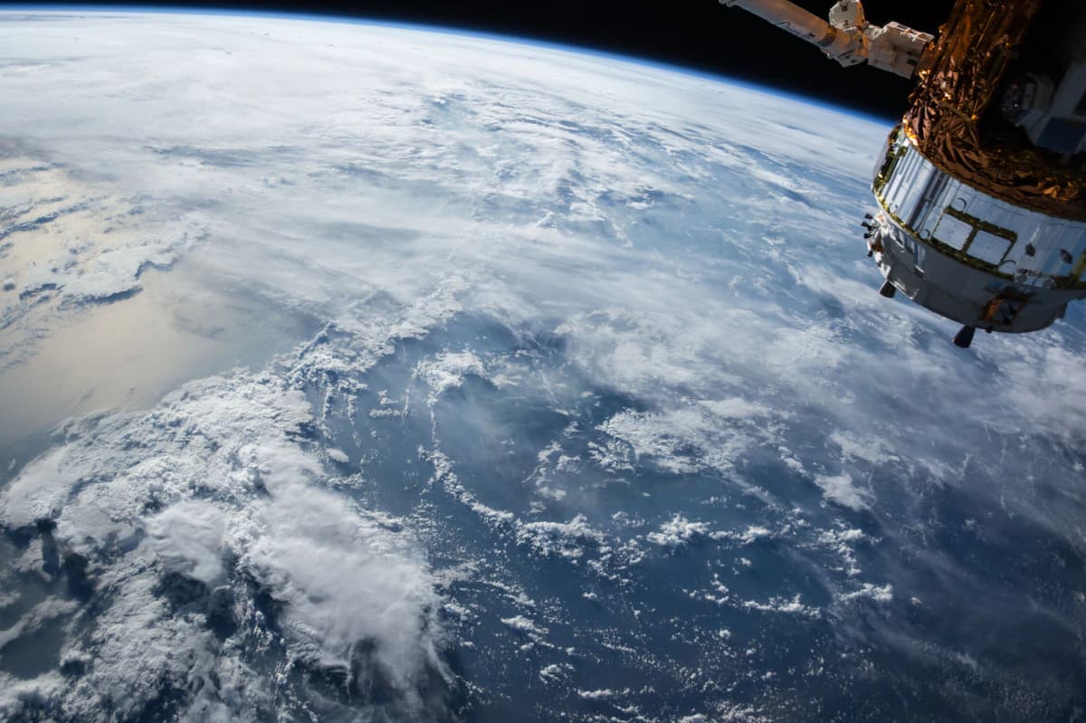 Artemis II: Humanity's Return to Lunar Orbit in February 2026